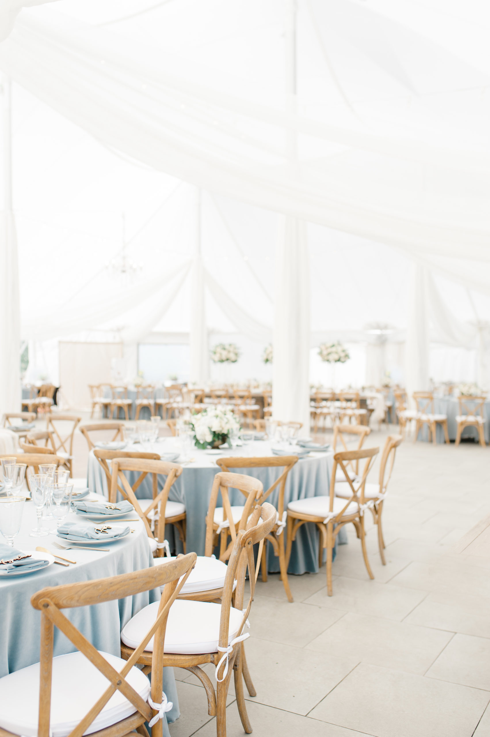 Blue, white, and green wedding colors at Nella Terra Cellars